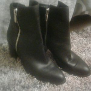Kenneth Cole boots